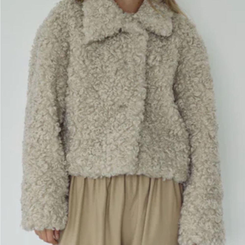 Boheme faux shearling cropped coat. S/M. NWOT. - Picture 2 of 9